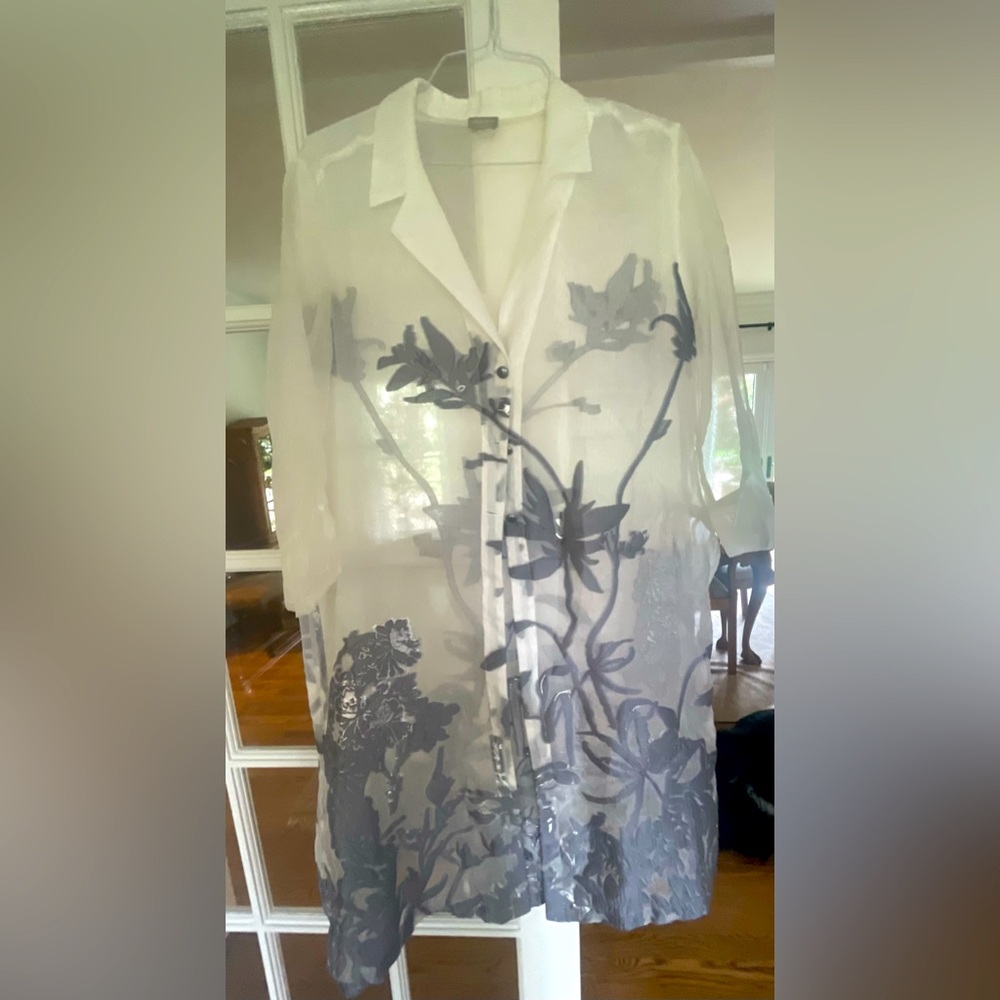 Chico’s sheer over jacket with appliqué